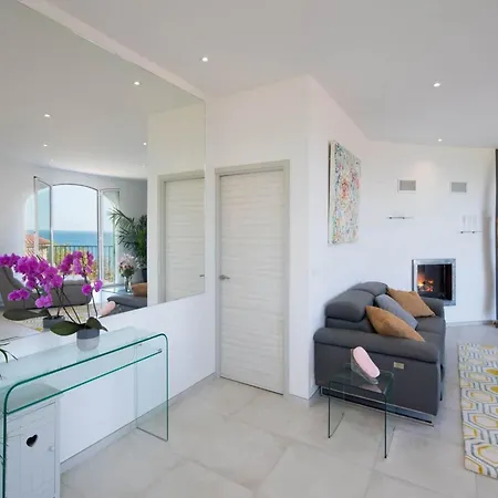 Spacious Holiday With Sea-view Holiday home Dubrovnik