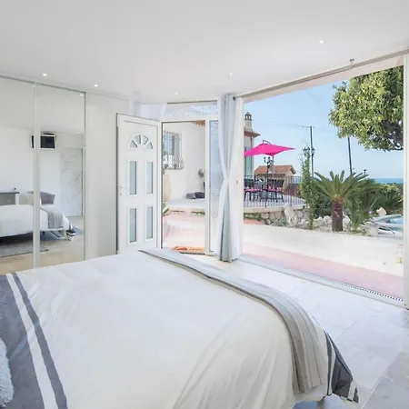 Spacious Holiday With Sea-view Holiday home Dubrovnik