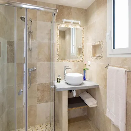 Spacious Holiday With Sea-view Holiday home Dubrovnik